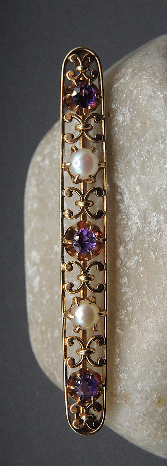 Antique Edwardian Amethyst & Pearl Brooch in Gold (c. 1905–1915)